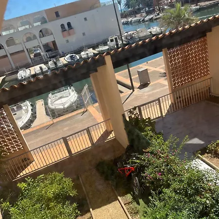 Wi Fi,vue Marina ,parking ,plage A Pied Apartmán *