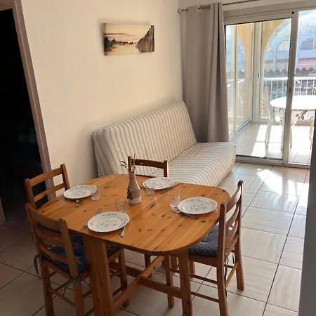 Wi Fi,vue Marina ,parking ,plage A Pied *