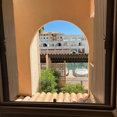 Wi Fi,vue Marina ,parking ,plage A Pied Lejlighed